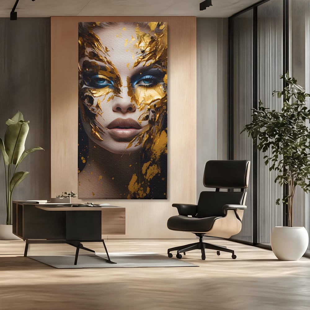 Tablou canvas cu tablou canvas cu portret de femeie si foita de aur, fara rama, pe sasiu de lemn, pe perete intr-un birou